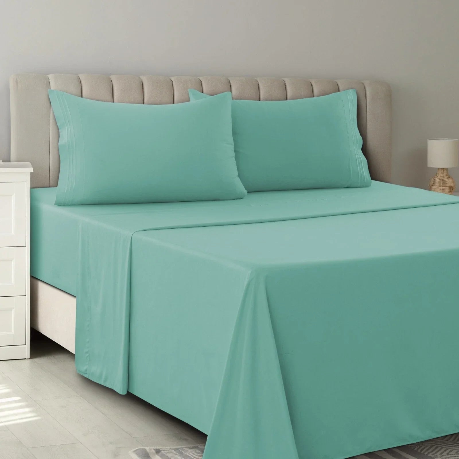 4 Piece Premium Bed Sheet Set Hotel Luxury Ultra Soft Deep Pocket Sheets Set